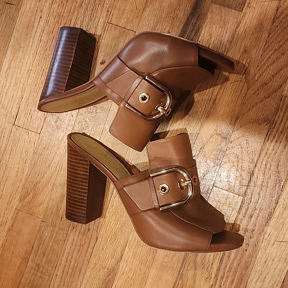 Michael Kors Cooper Mule - Picture 10 of 16